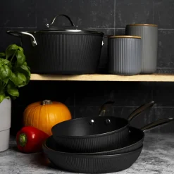 Garnek aluminiowy z pokrywką Curly